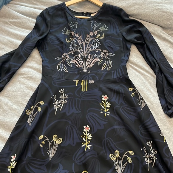 Loft 4P long sleeve dress - Picture 4 of 4